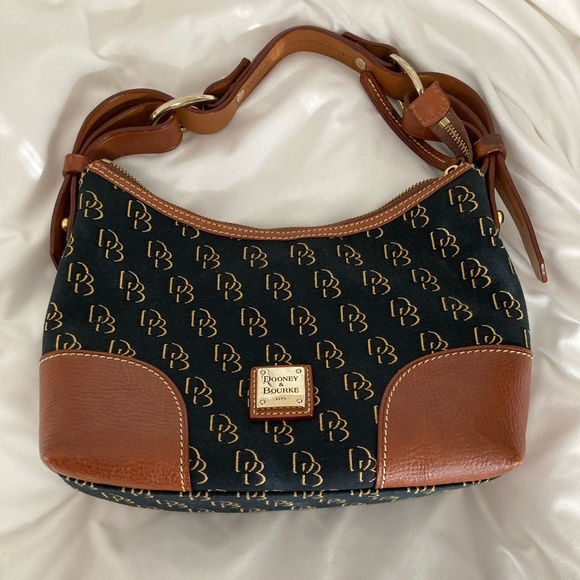 Dooney & Bourke Handbags - Vintage Dooney & Bourke Purse